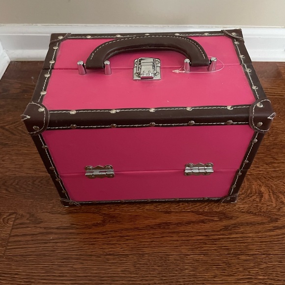 Ulta Beauty Accessories Ulta Ultimate Make Up Kit In Train Case Like New Poshmark